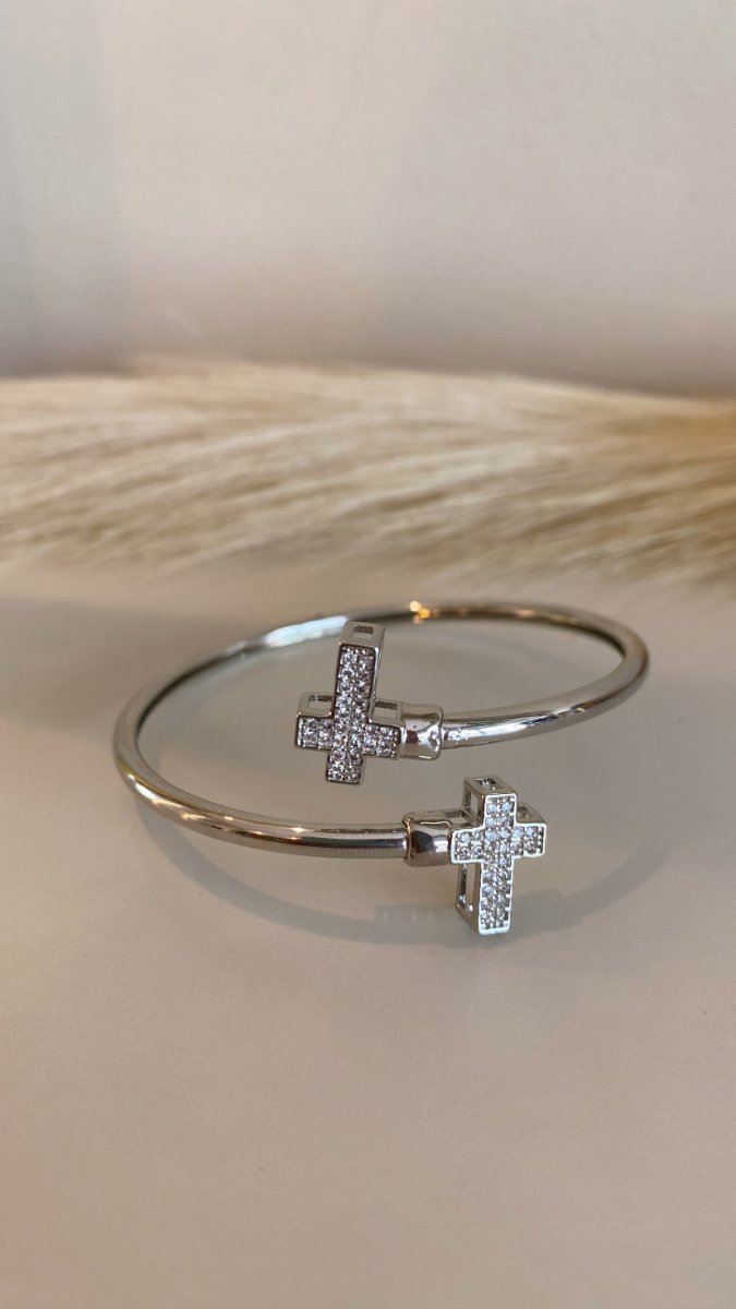 Bracelete folheado de cruz